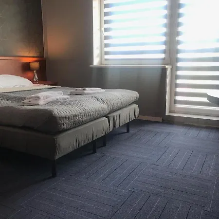 Polaris B&b-kameralne, Rodzinne I Z Basenem Pensjonat 3*