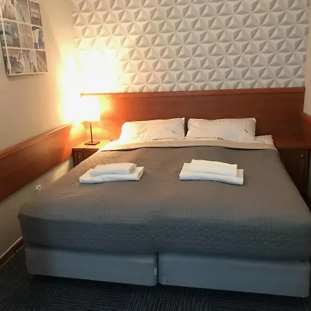 Pensjonat Polaris B&b-kameralne, Rodzinne I Z Basenem 3*