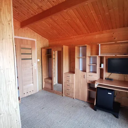 Pensjonat Polaris B&b-kameralne, Rodzinne Pokoje I Domki Z Basenem 3*