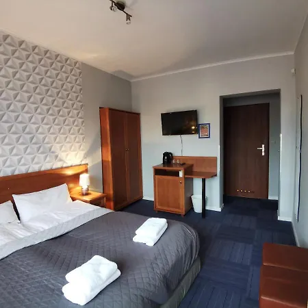 Polaris B&b-kameralne, Rodzinne Pokoje I Domki Z Basenem Pensjonat 3*