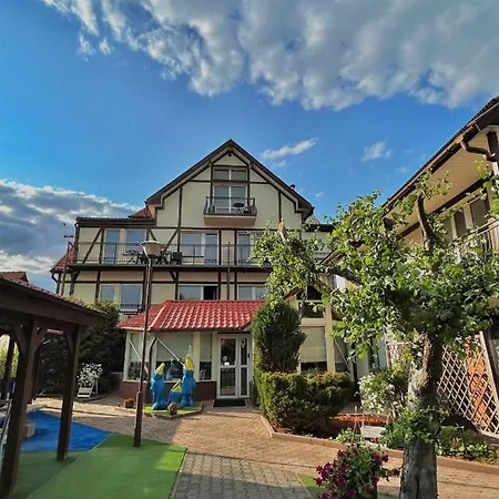 Polaris B&b-kameralne, Rodzinne I Z Basenem Pensjonat 3*