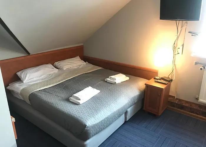 Pensjonat Polaris B&b-kameralne, Rodzinne I Z Basenem