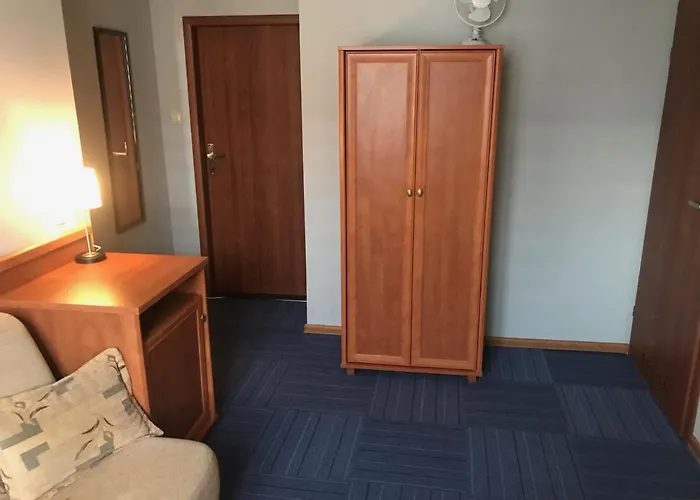 Pensjonat Polaris B&b-kameralne, Rodzinne I Z Basenem