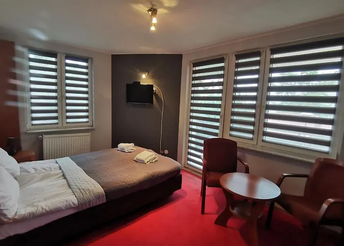 Polaris B&b-kameralne, Rodzinne I Z Basenem