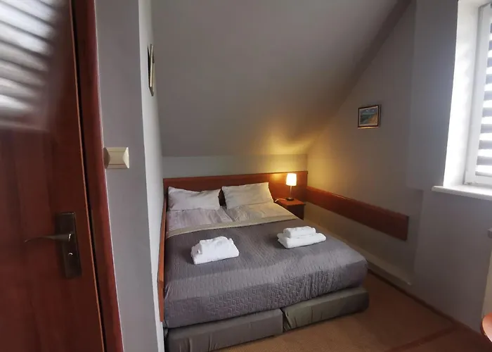 Polaris B&b-kameralne, Rodzinne I Z Basenem