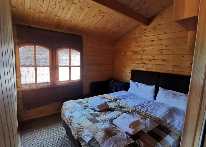 Polaris B&b-kameralne, Rodzinne I Z Basenem